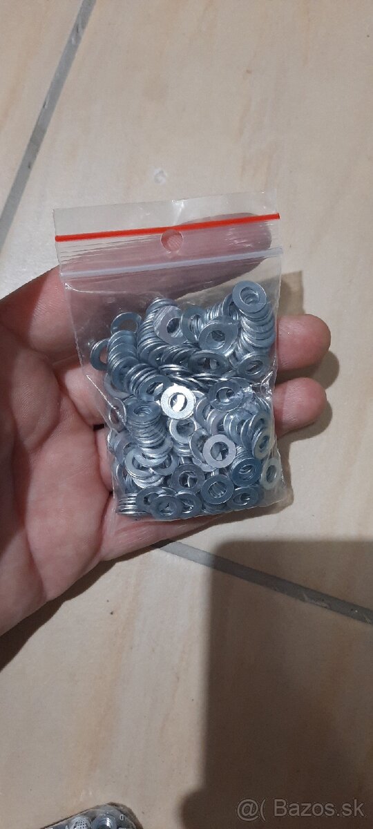 spojovací materiál M5 nové nepoužité - 2