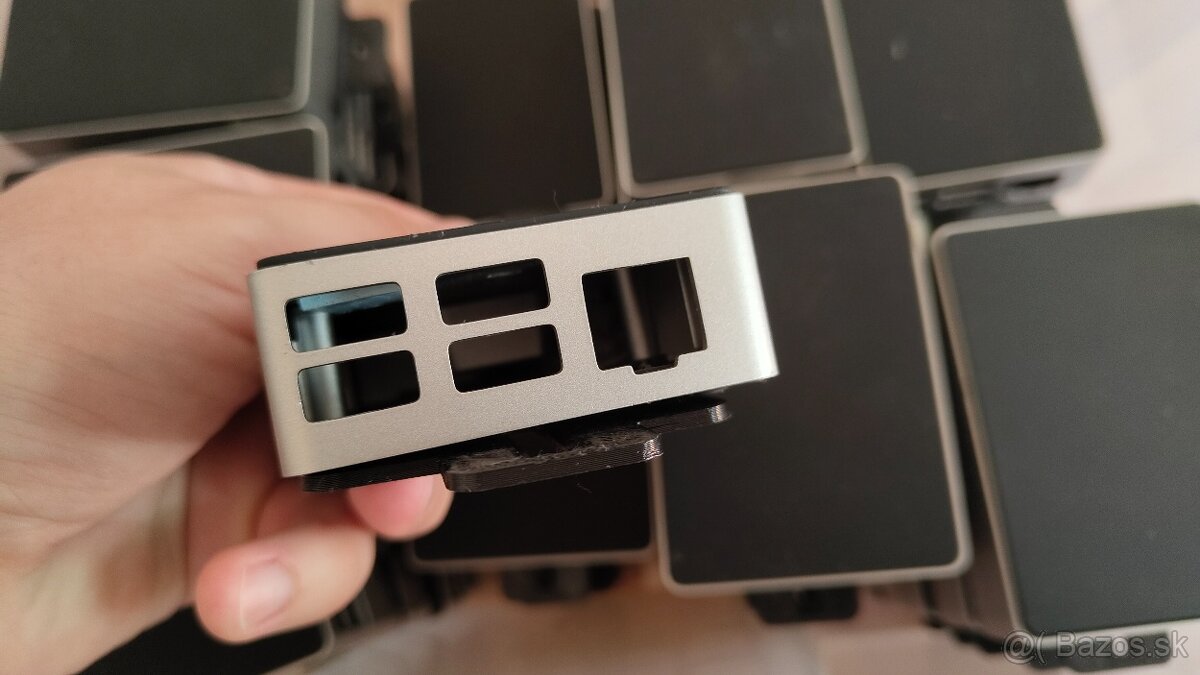 FLIRC Raspberry Pi 4B krabička - 2