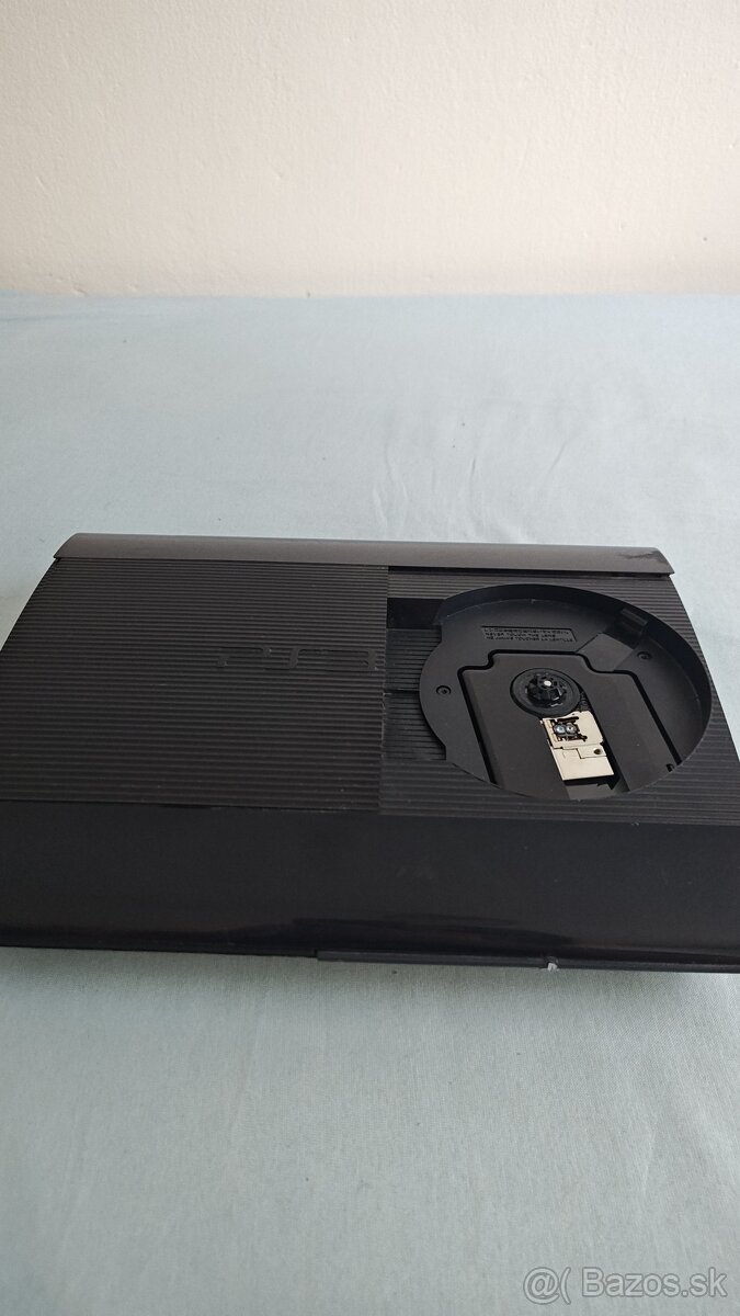 Playstation 3 + Dualshock 3 - 2