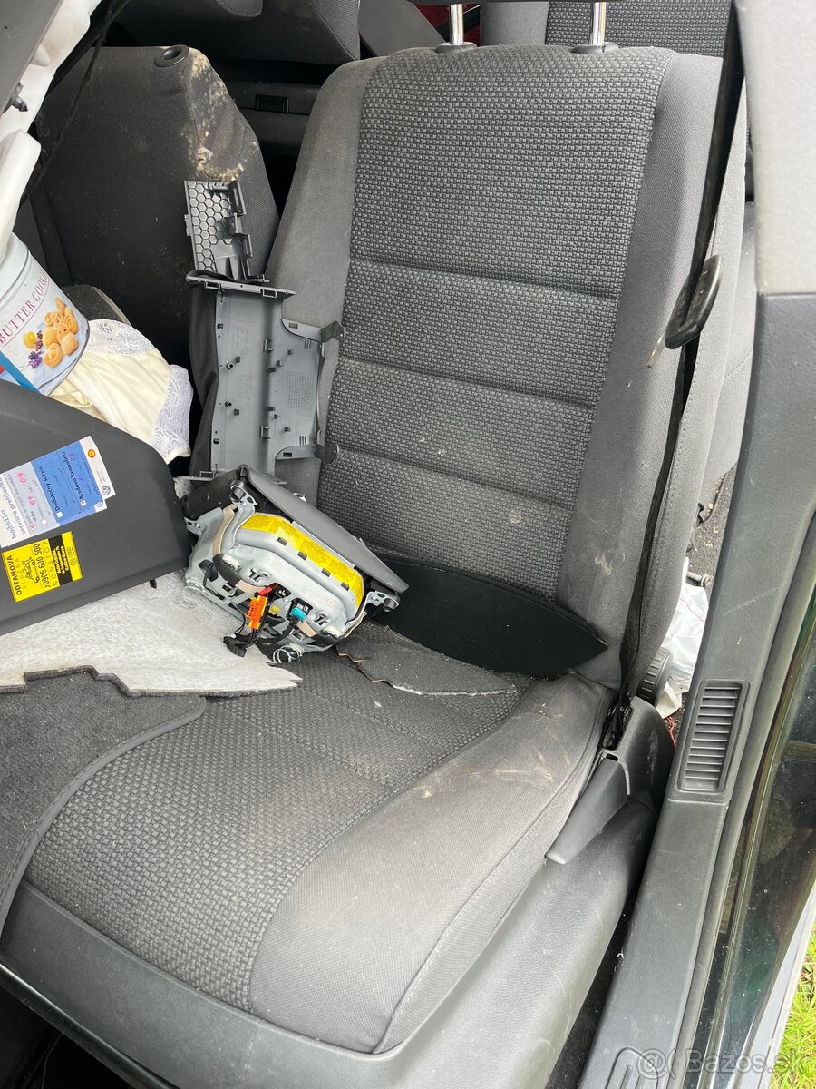 Touareg 7L sedadla - 2