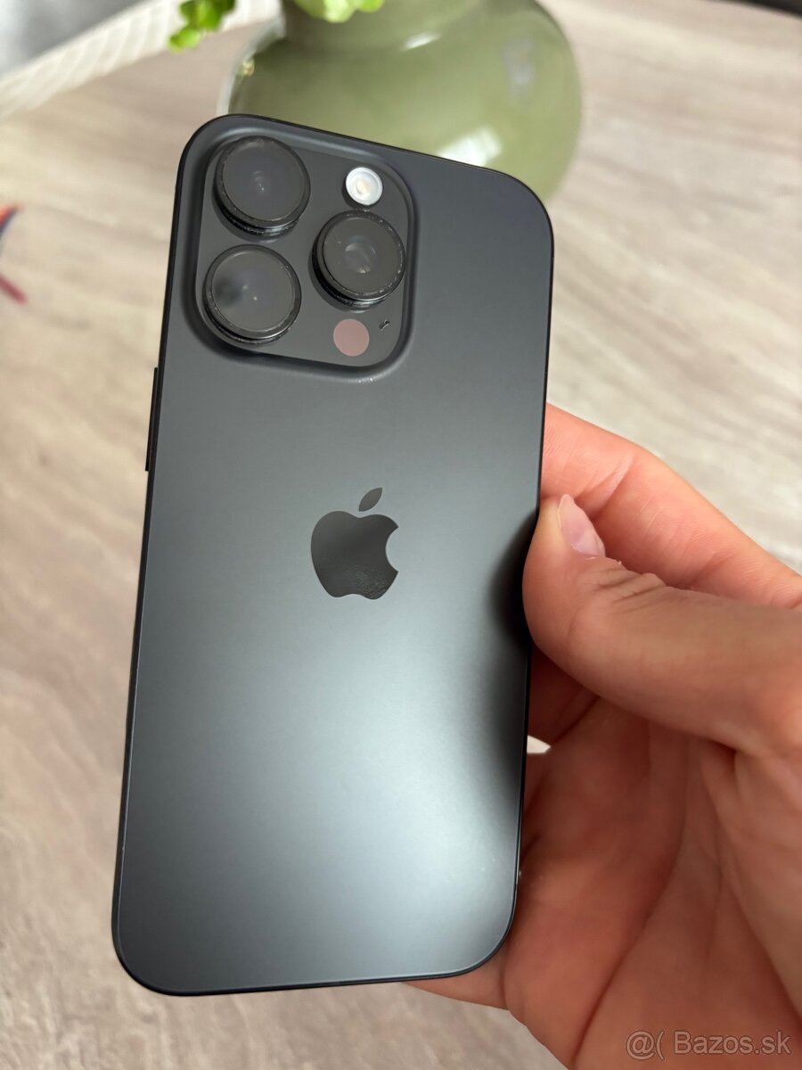 Na predaj IPhone 16 Pro 128 GB - 2