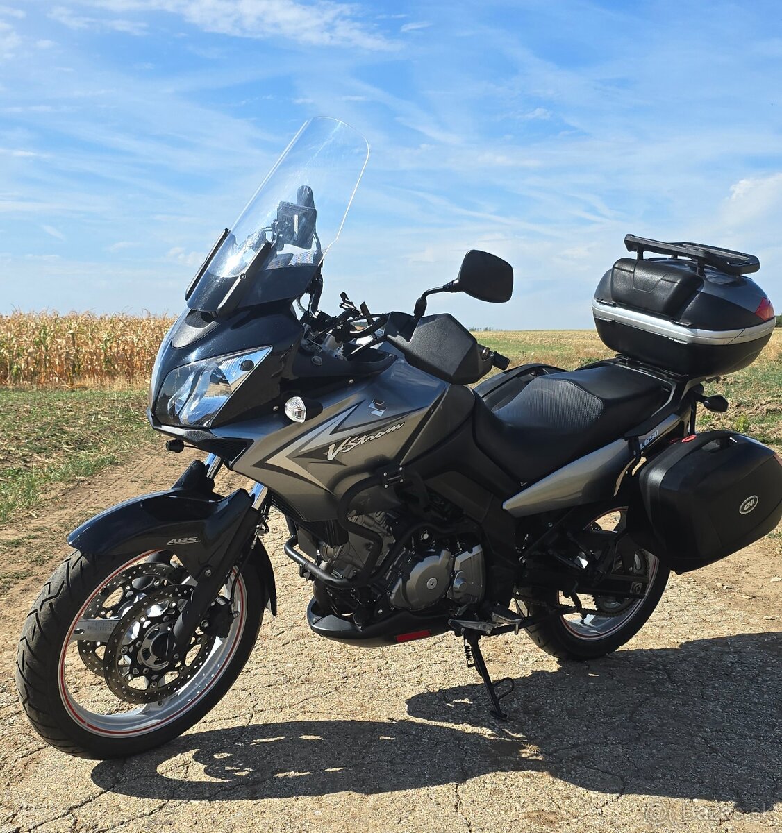 Suzuki V-strom DL650 - 2