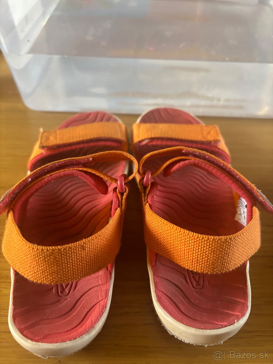 Sandalky zn.Keen velk.32-33 - 2