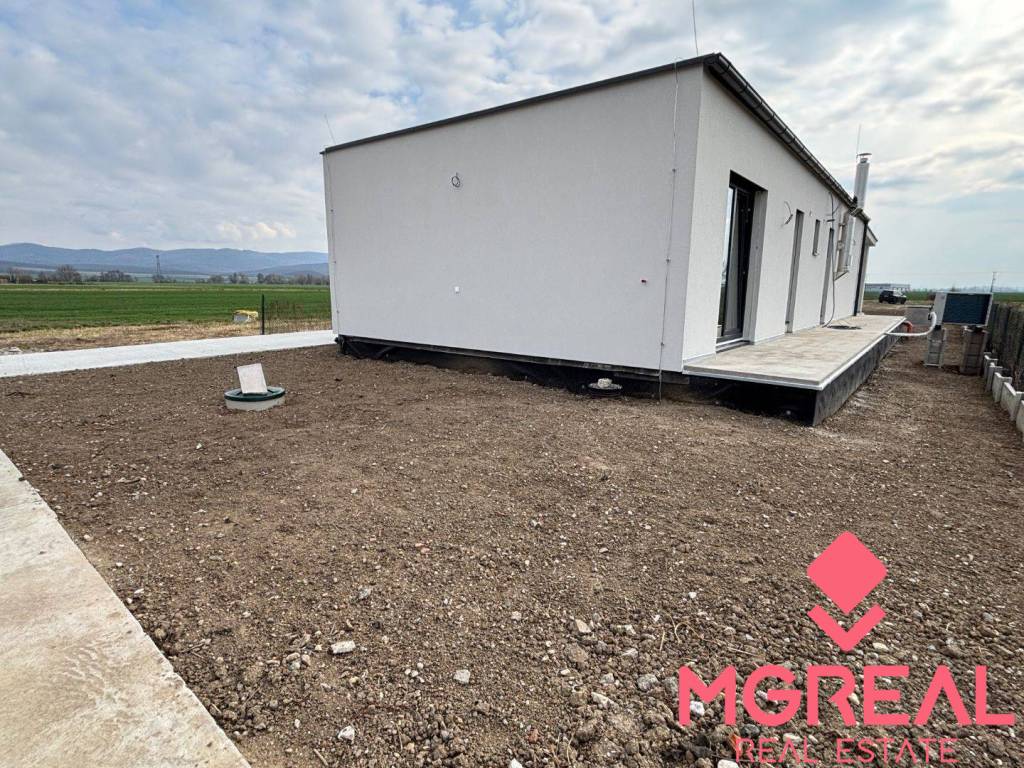 Novostavba rodinný dom Práznovce/ murovaný - 2