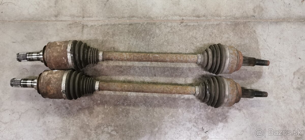 Grand cherokee WK2 - zadne poloosi - 2