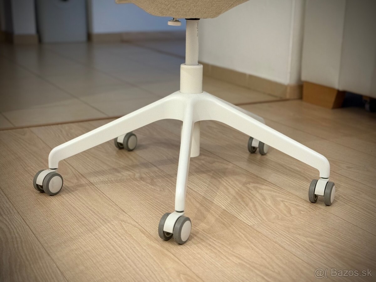 Pohodlna kancelarska stolicka - 2