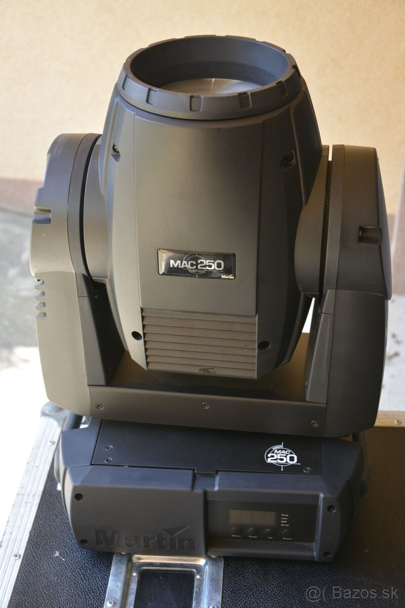 Svetlá MAC 250 WASH v case - 2