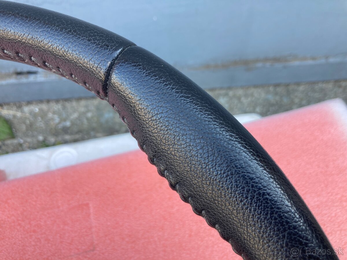 Volant Toyota Yaris - ako nový - 2