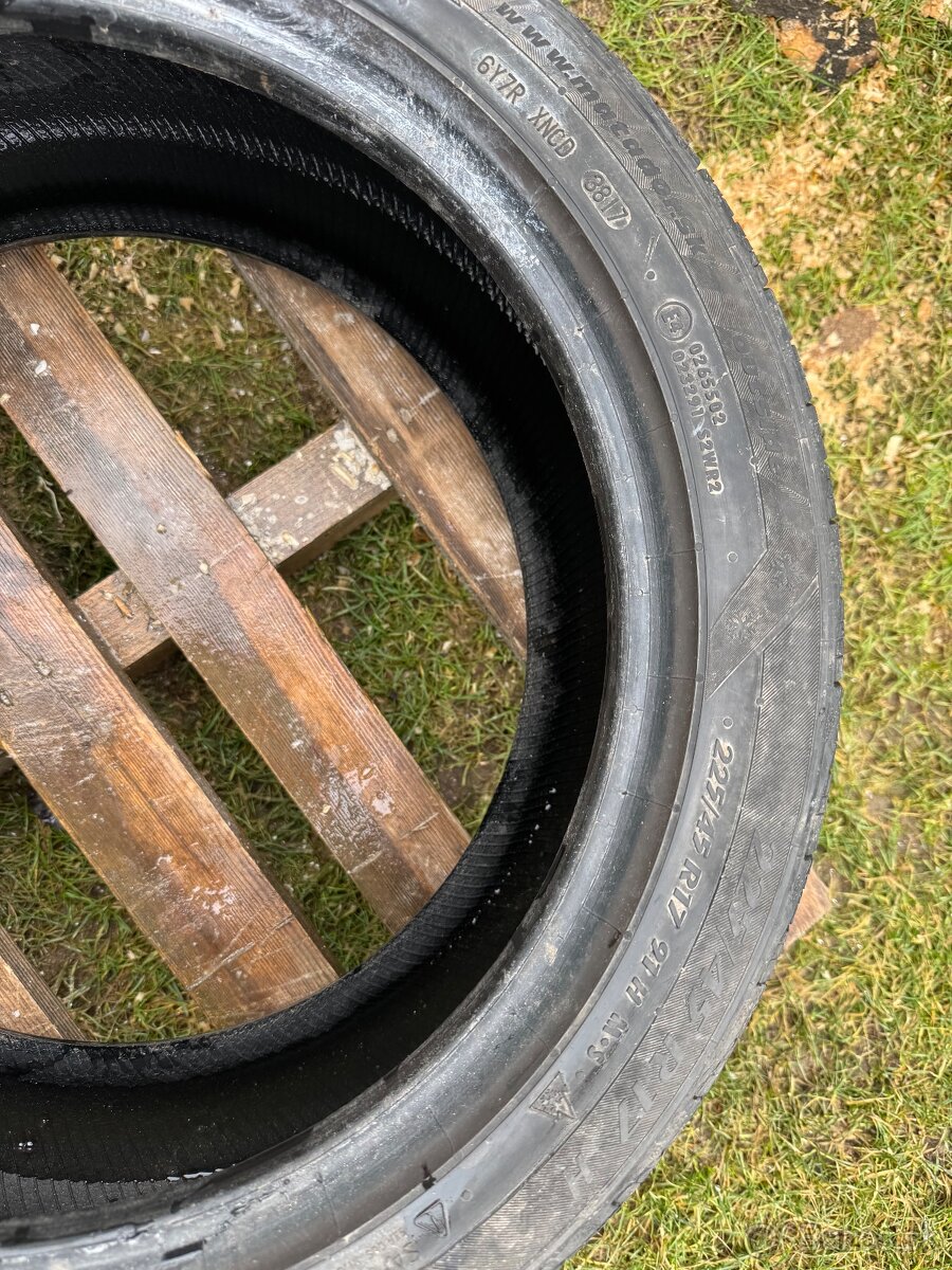 Matador 225/45 R17 - 2