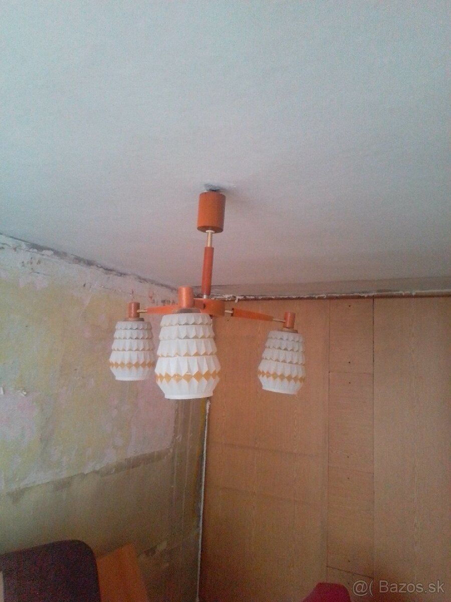 Predám lustre 10 euro kus - 2