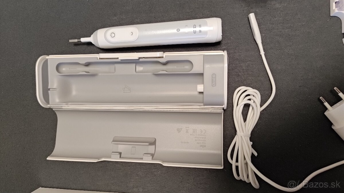 Elektrická kefka Oral B Genius - 2