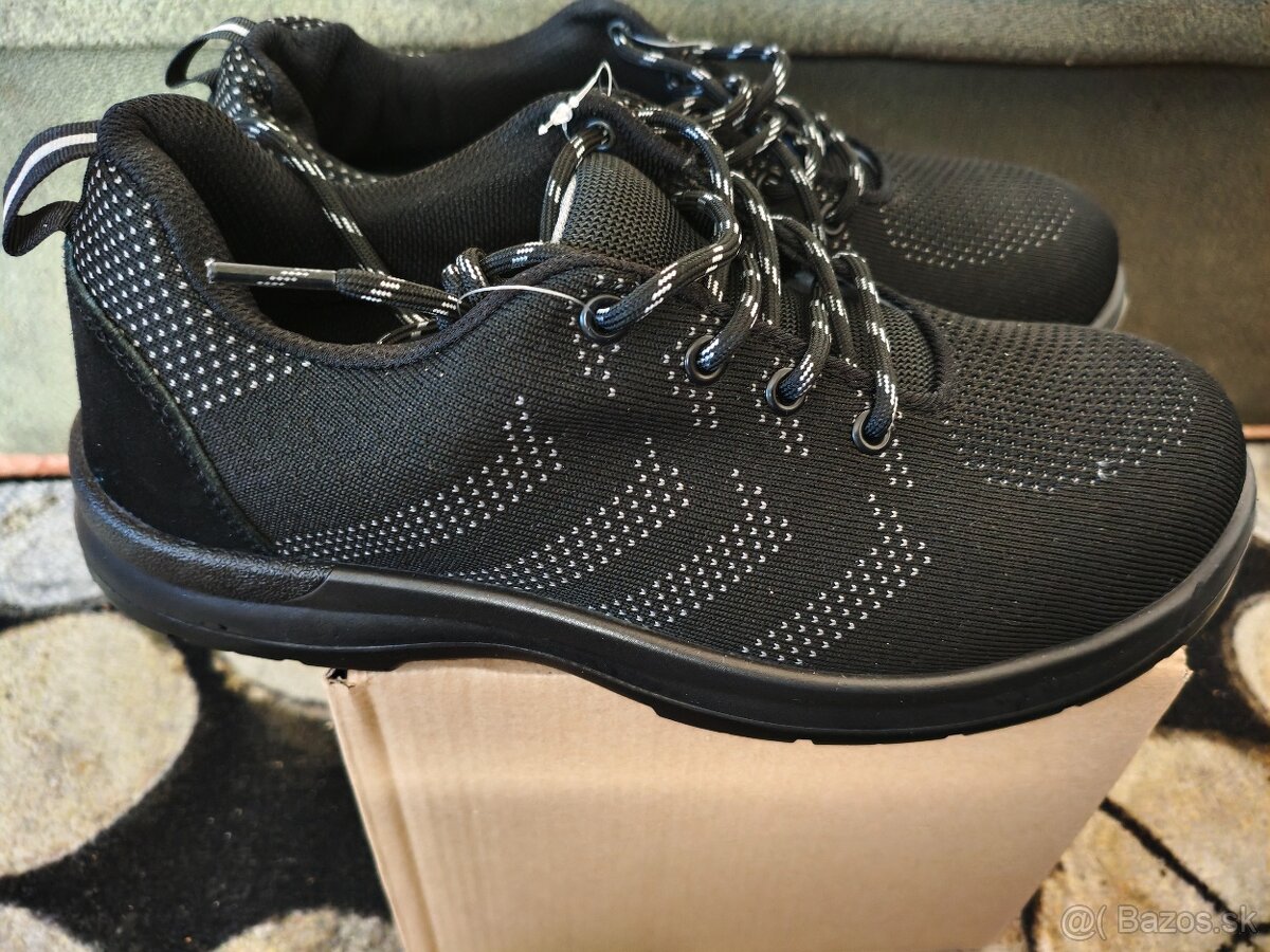 PRACOVNÁ OBUV 42, 43 - 2