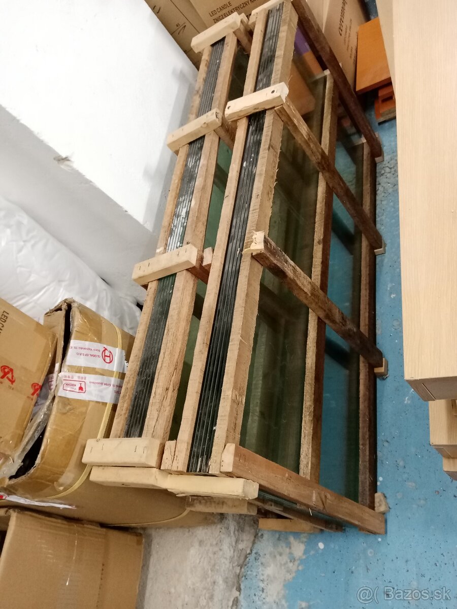 Sklenené police - 2