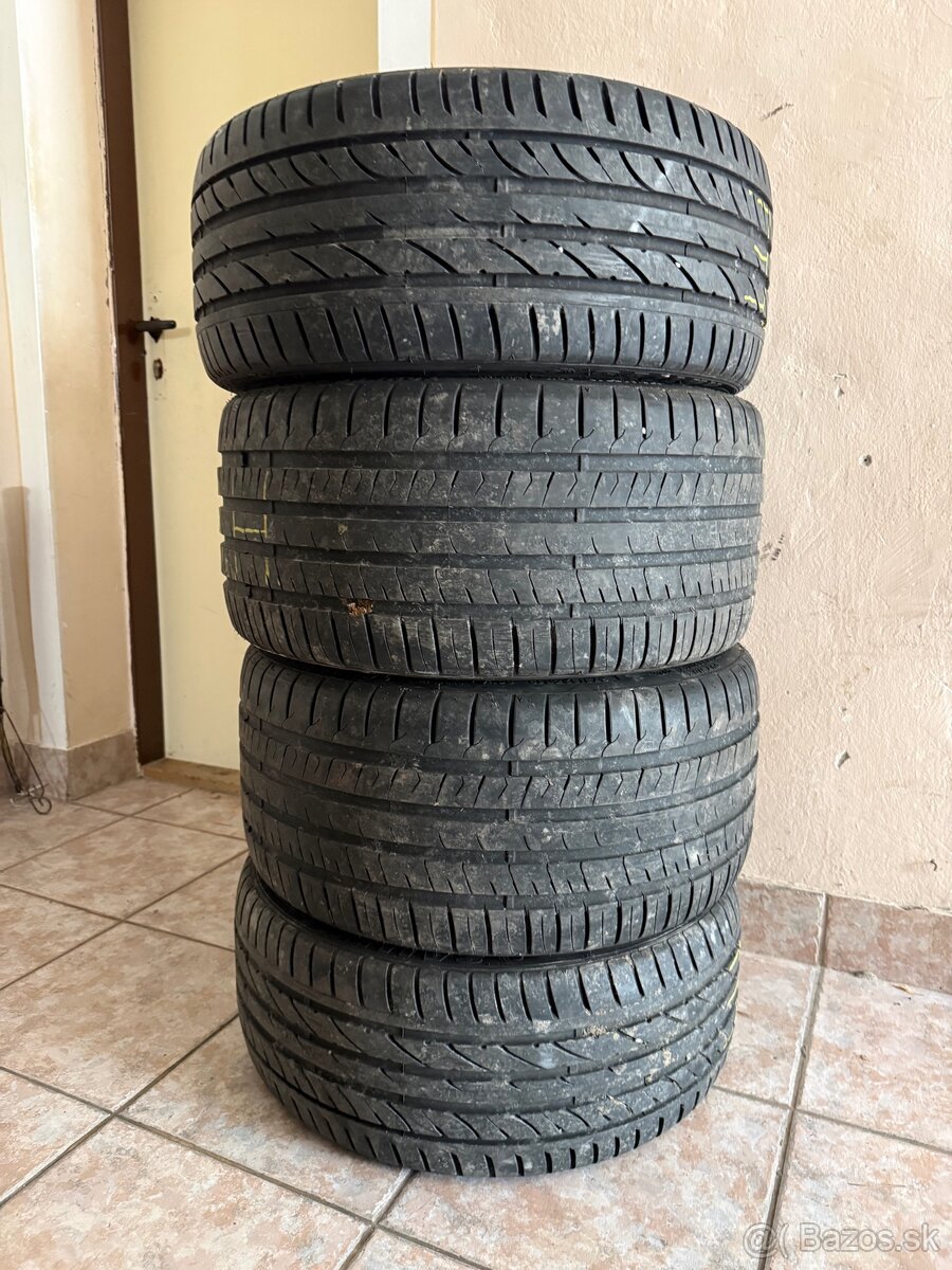 245/35 R19 + 275/30 R19 - 2