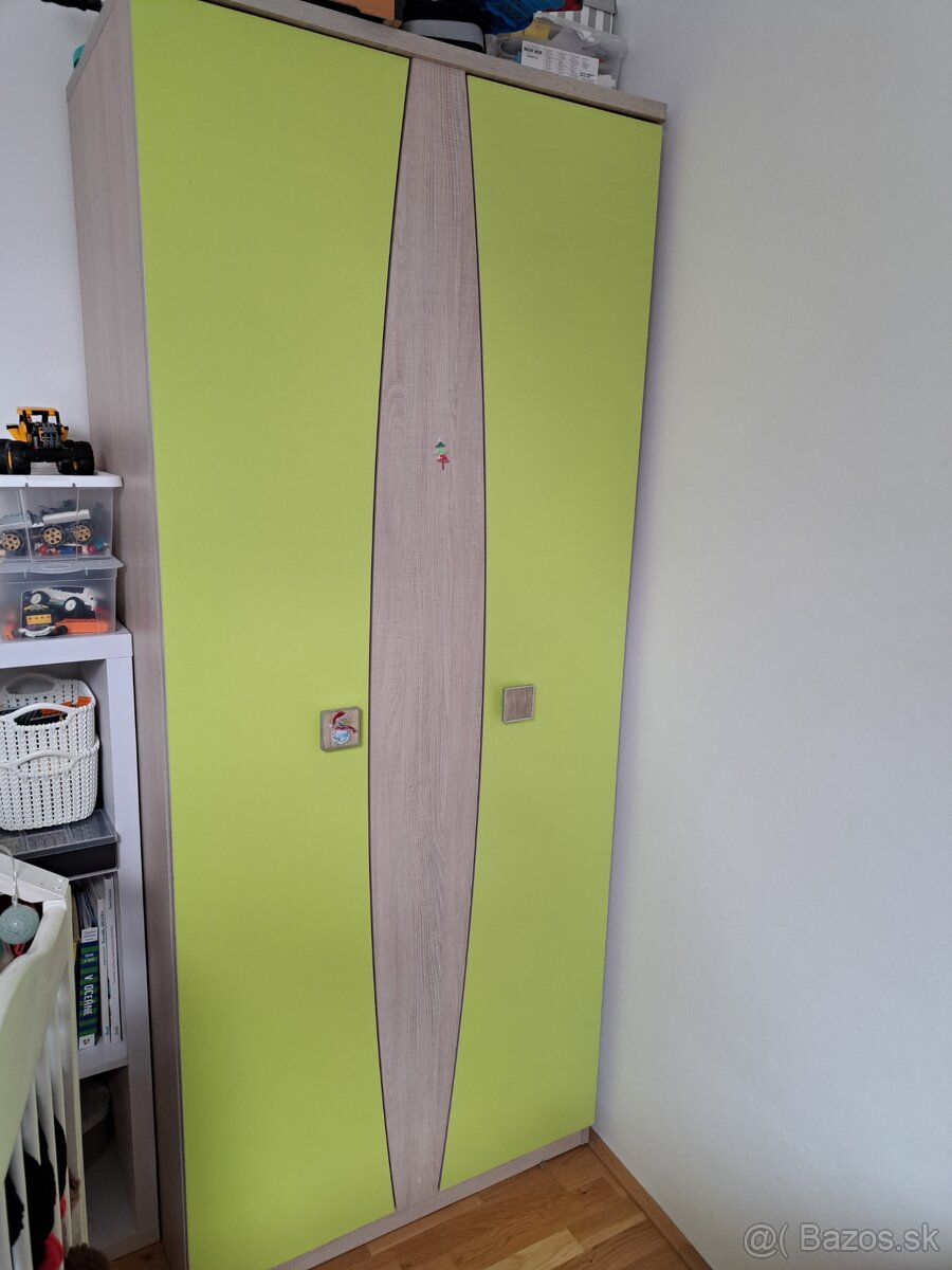 Detska izba s 2 stolikmi - 2