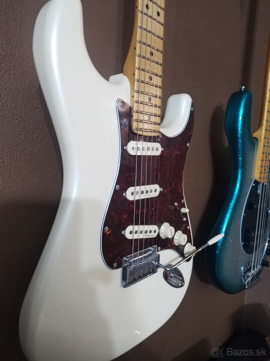 Fender Stratocaster player plus - 2