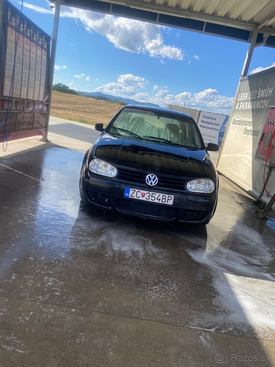 Golf 4 - 2