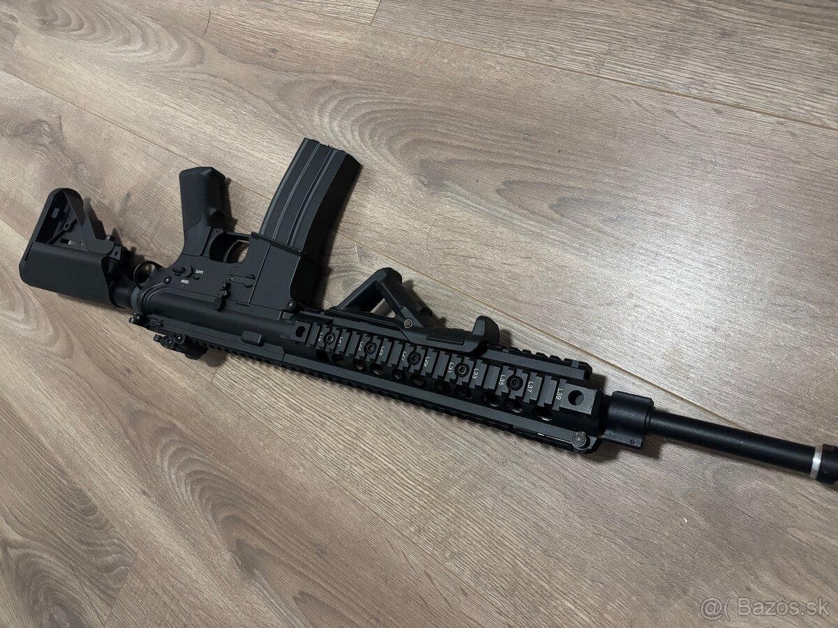 Airsoftová replika TopArms M4 - 2