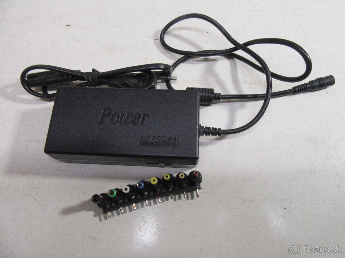 Univerzálna nabíjačka pre noteboky do 5,5A- 96W - 2