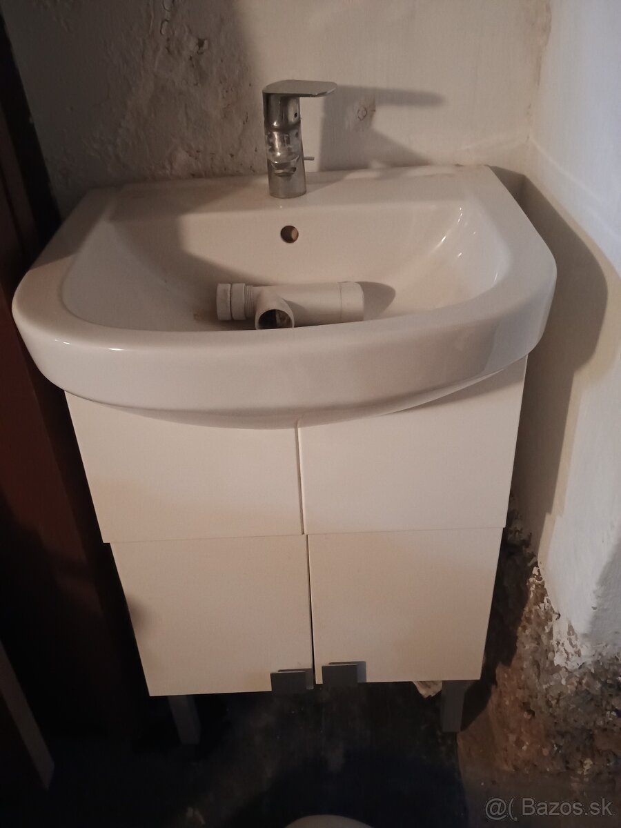 Wc misa Duravit a umývadlo s batériou hansgrohe - 2