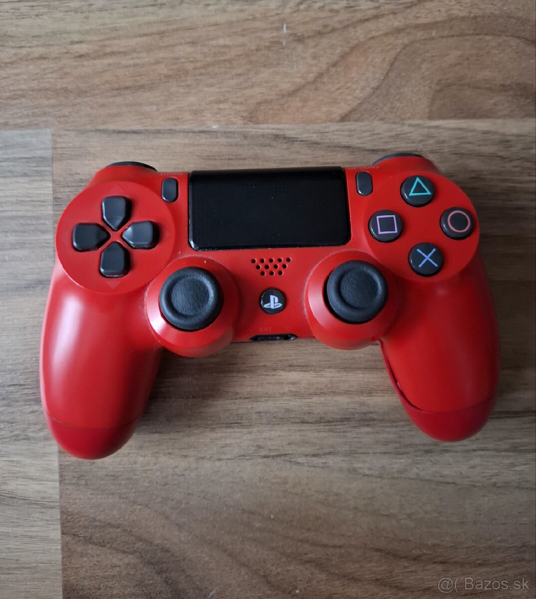 Playstation 4 pro + 2 ovládače + 2 hry - 2