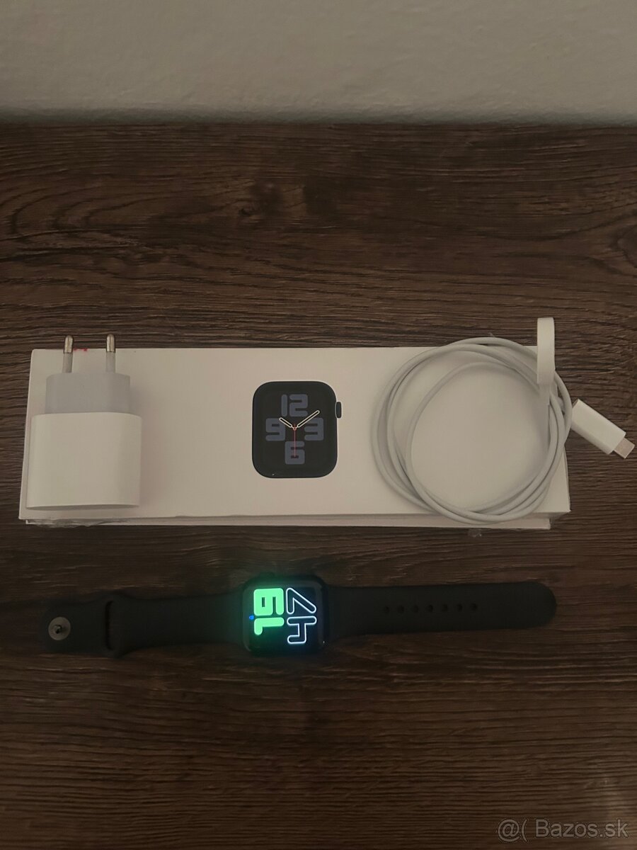 Apple Watch SE 40 mm (2.generacia) - 2