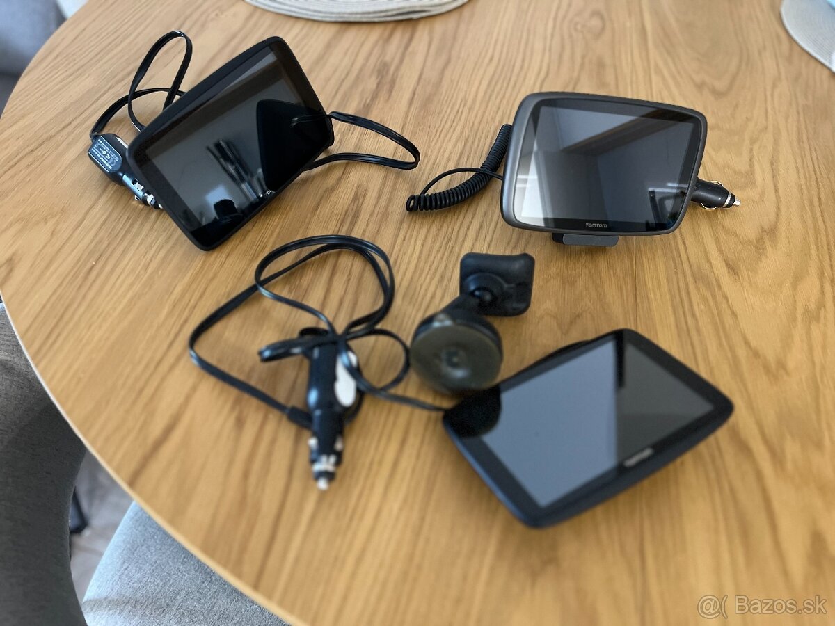 Predam 3x navigaciu TomTom - 2