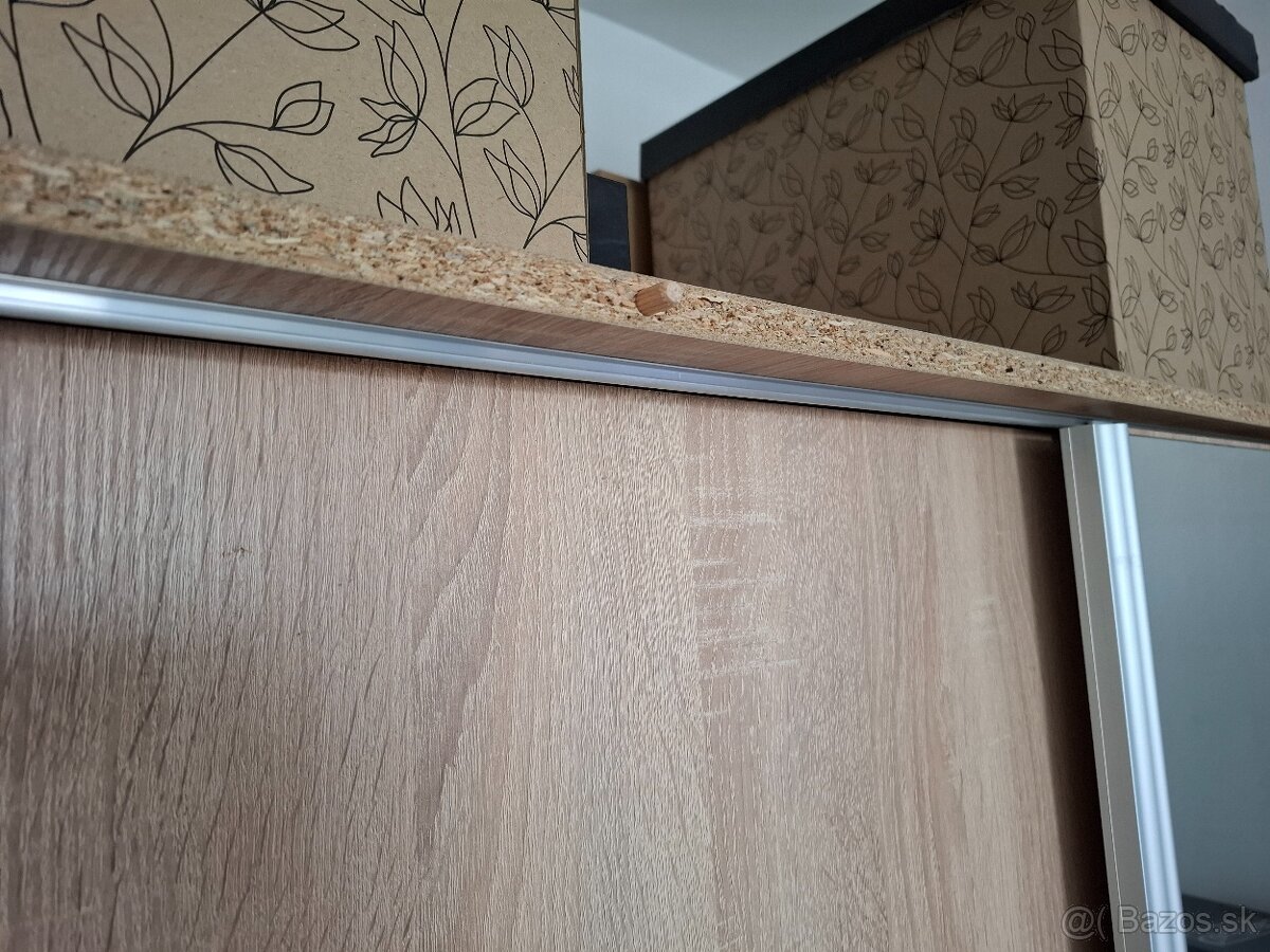 Skriňa dub sonoma - 2