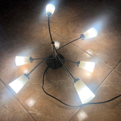 Predám troj ramenné svietidlo. - 2