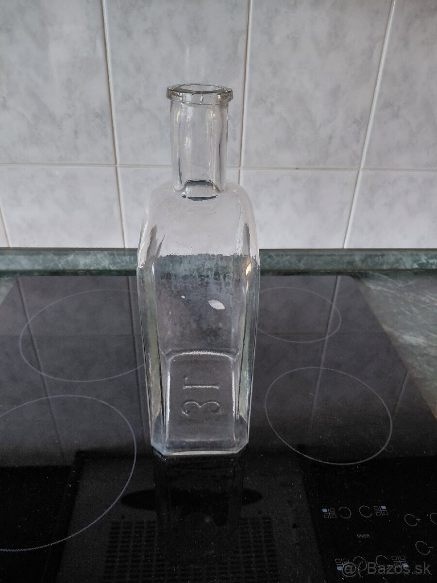 Stará okienková flaša - 2