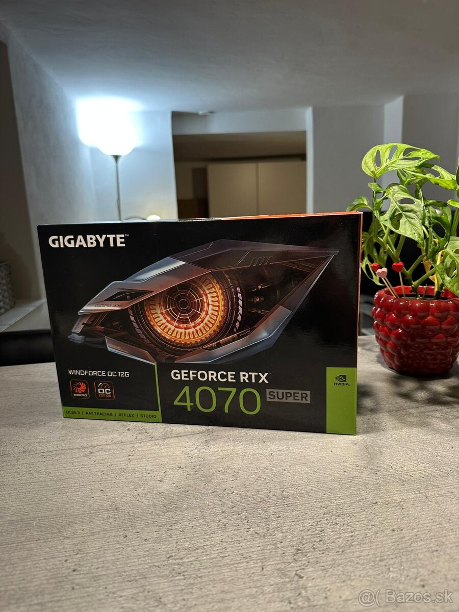 GIGABYTE RTX 4070 SUPER WINDFORCE OC 12G - 2