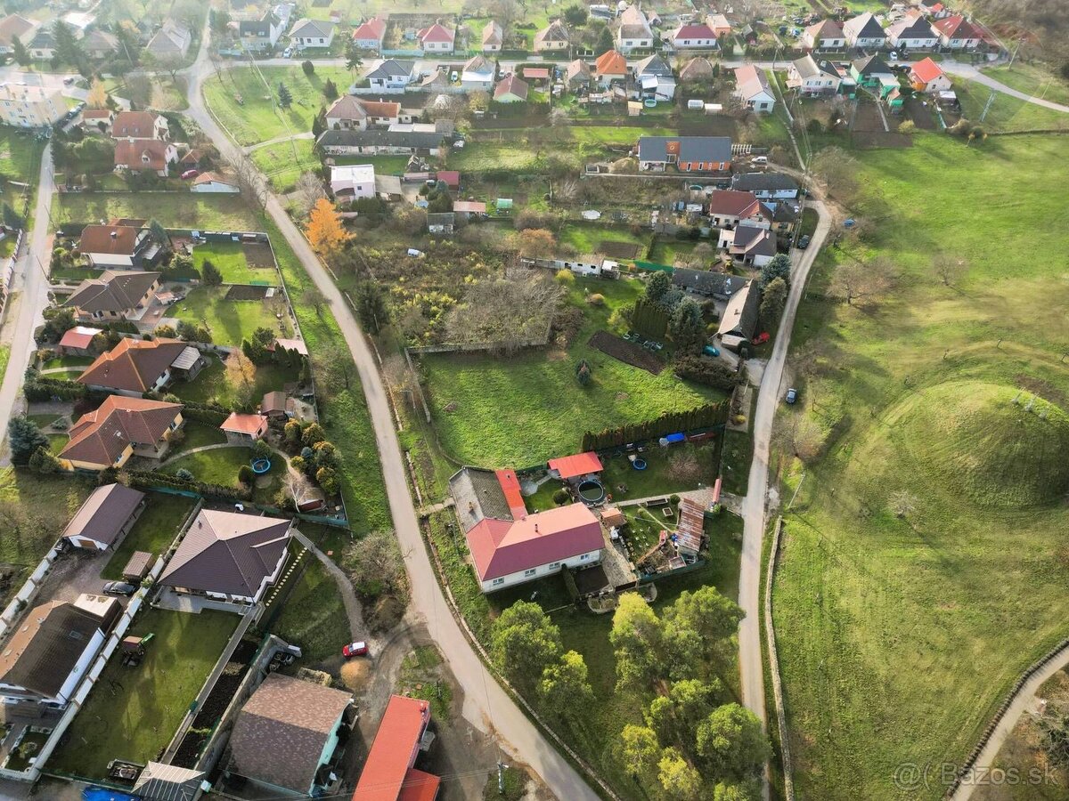 Predaj pozemok Nitra/ Báb 1000 m2 - 2