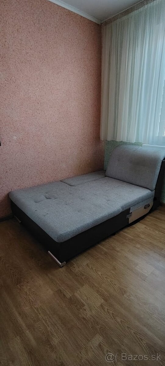 Darujem časť z gauča - 2
