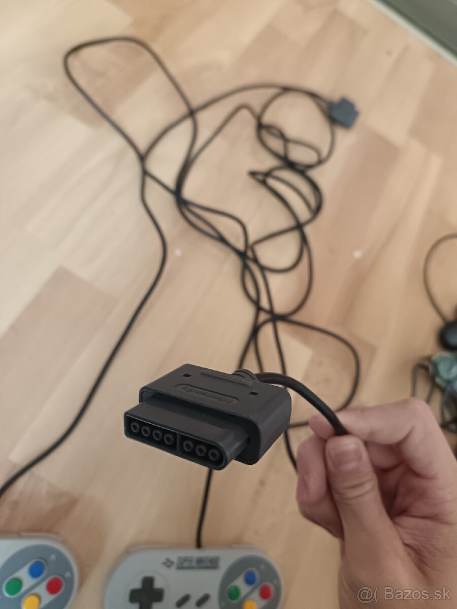 Super Nintendo ovládače - 2