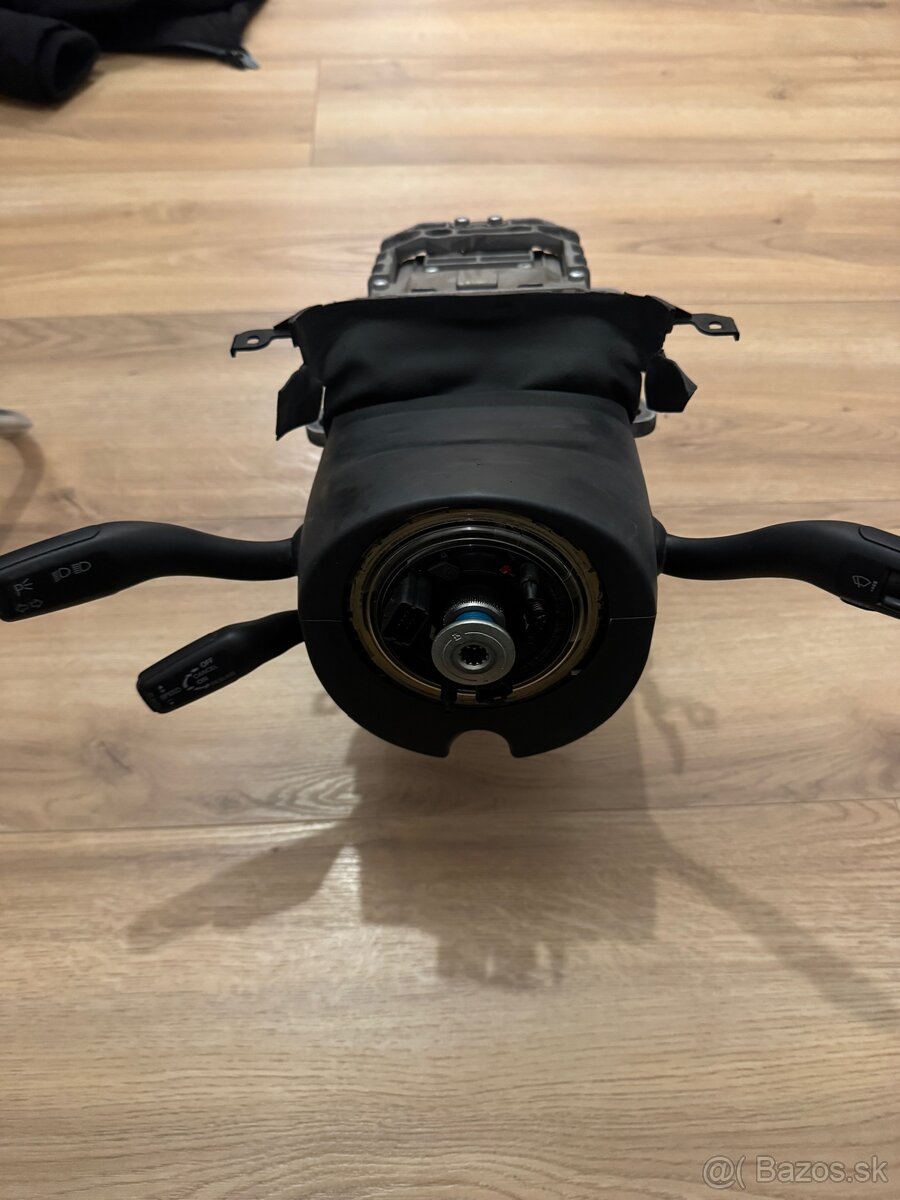 Audi stĺpik riadenia - 2