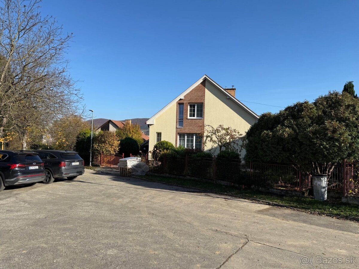 5 izbový dom, NDCA - Miklovky - 2