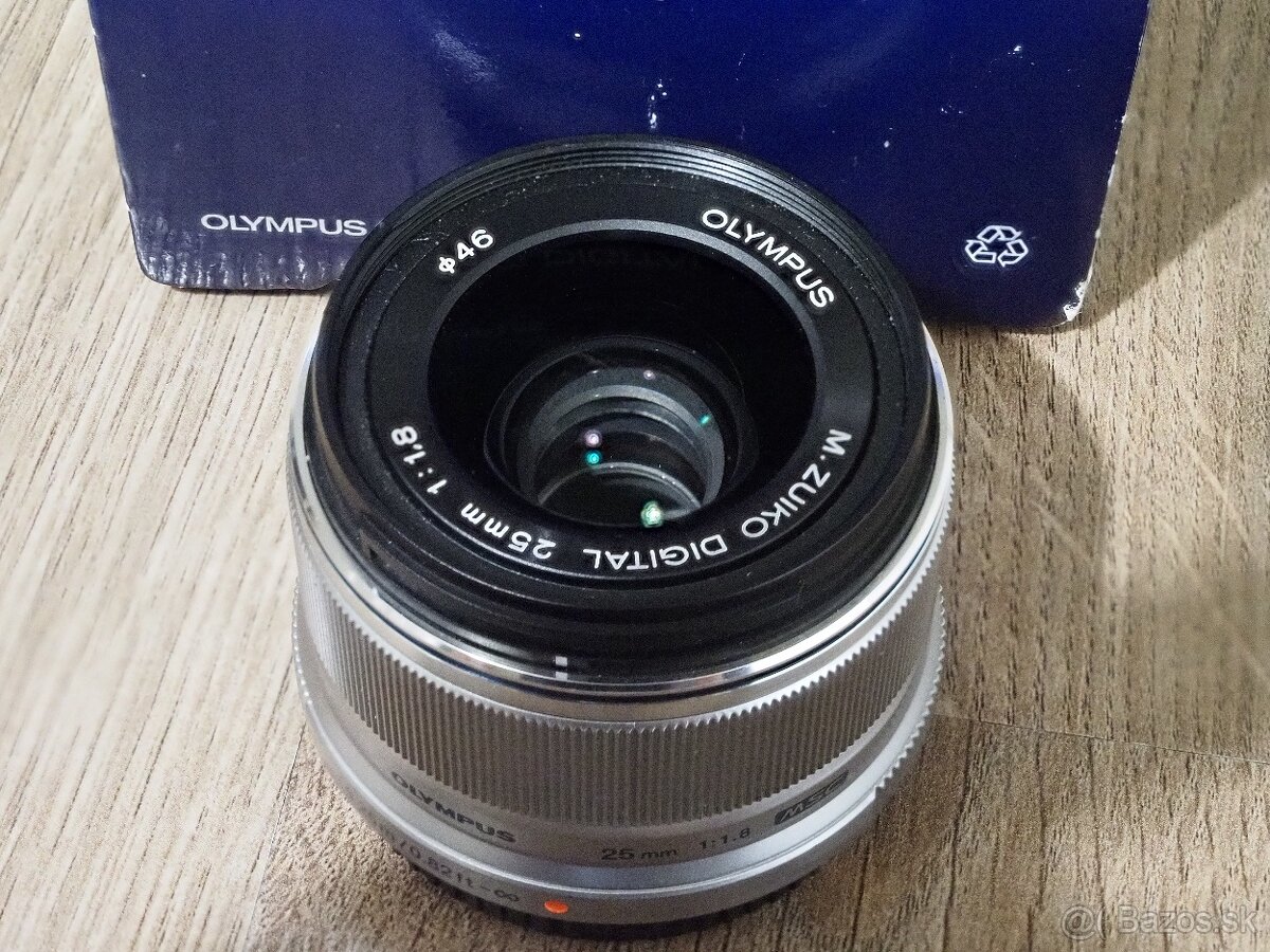 Olympus M. Zuiko Digital 25mm f/1.8 MSC - 2