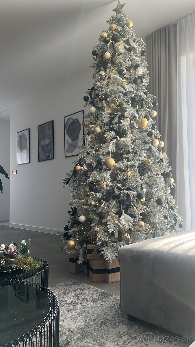 Vianočný stromček zasnežený - 2