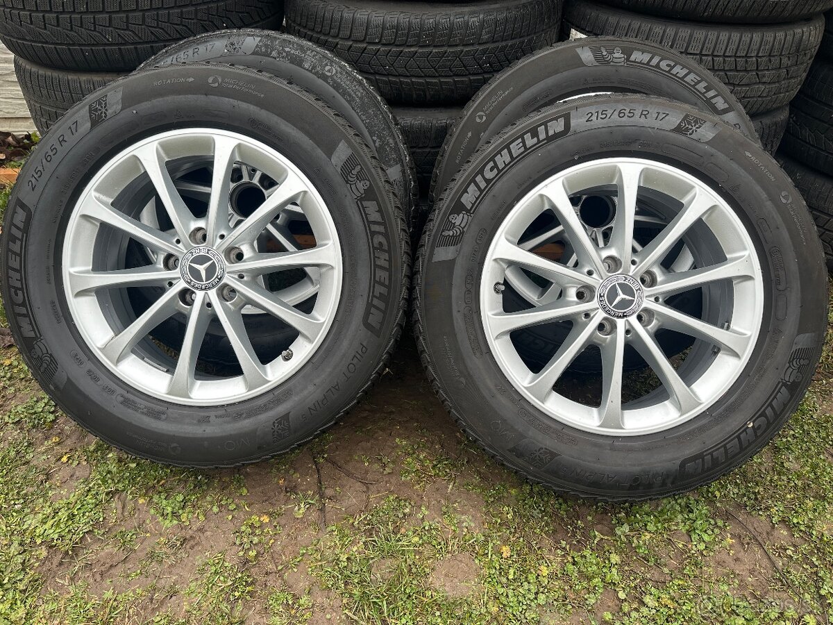 Mercedes GLA zimná sada r17 + 215/65 Michelin - 2
