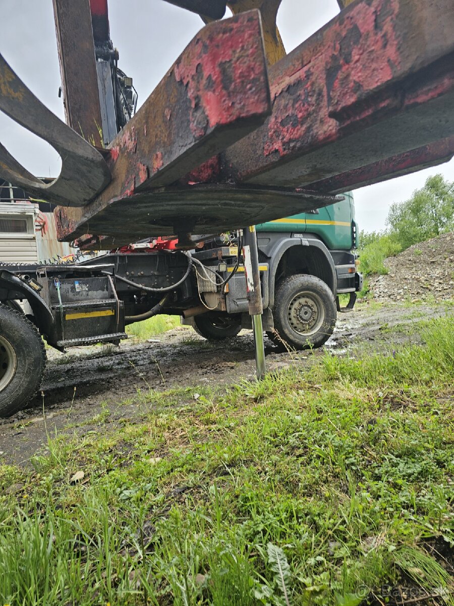 Klanica na drevo - 2