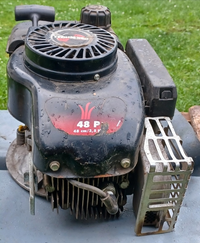 Ponúkam tento komplet motor na kosačku - 2