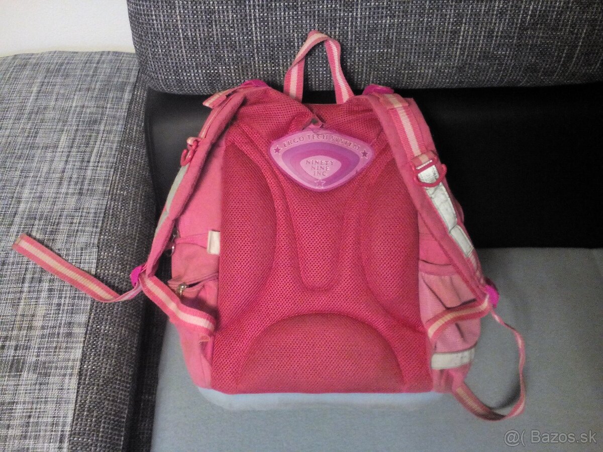 Darujem školsku tašku - 2