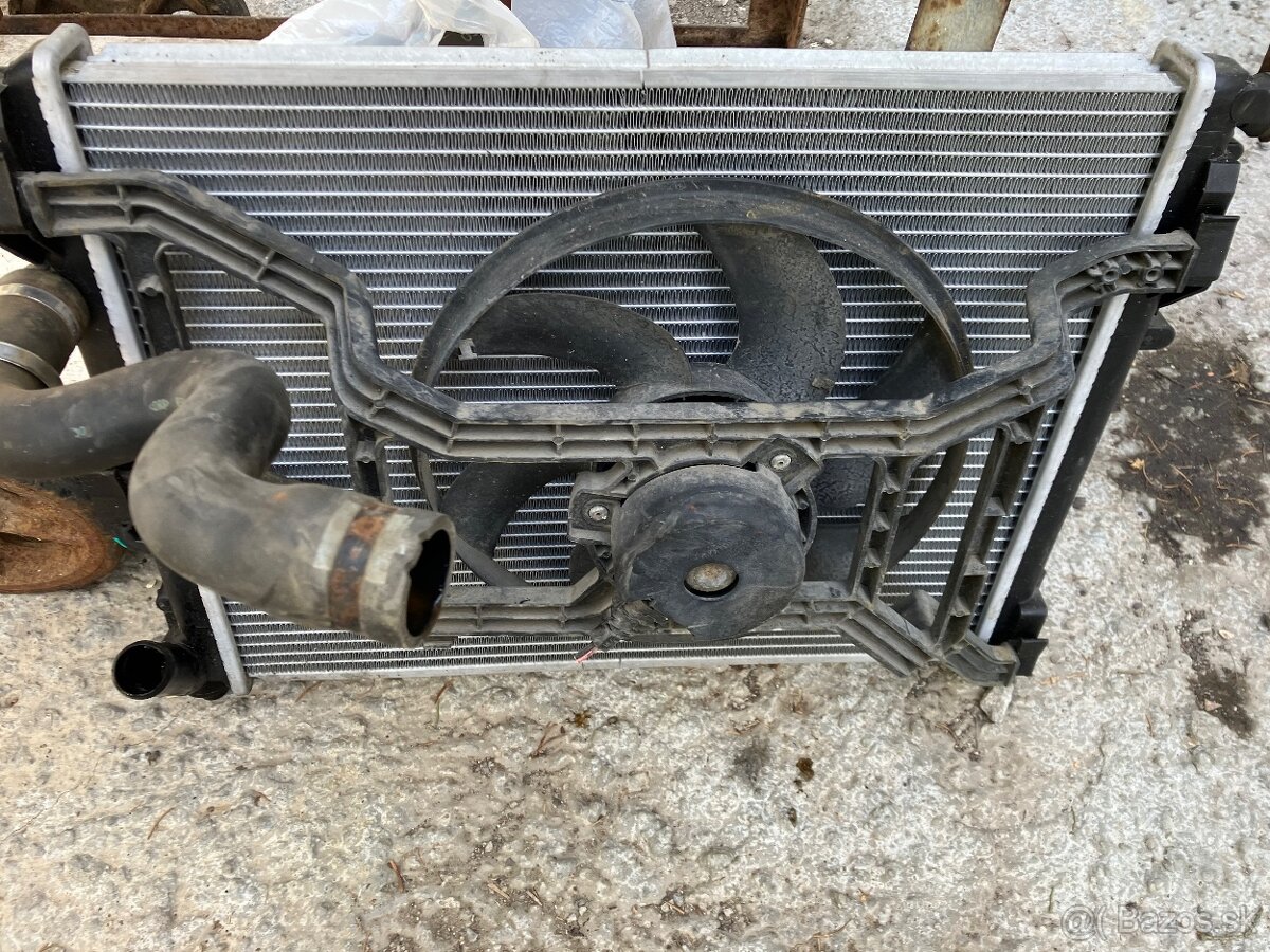 Chladič dacia logan,Renault 1,6 benzín - 2