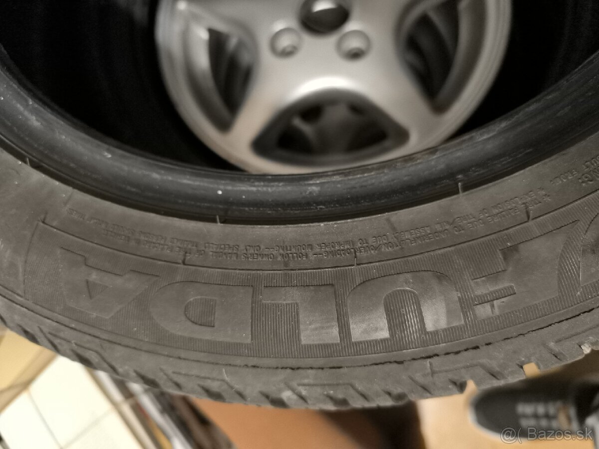 Pneu 215 55 r 17 - 2