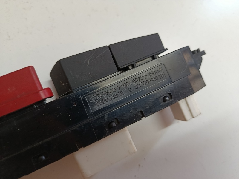 prepínač výstražných svetiel kia ceed 202006302 20€ - 2