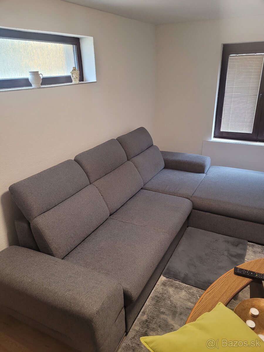Rohová sedačka. - 2