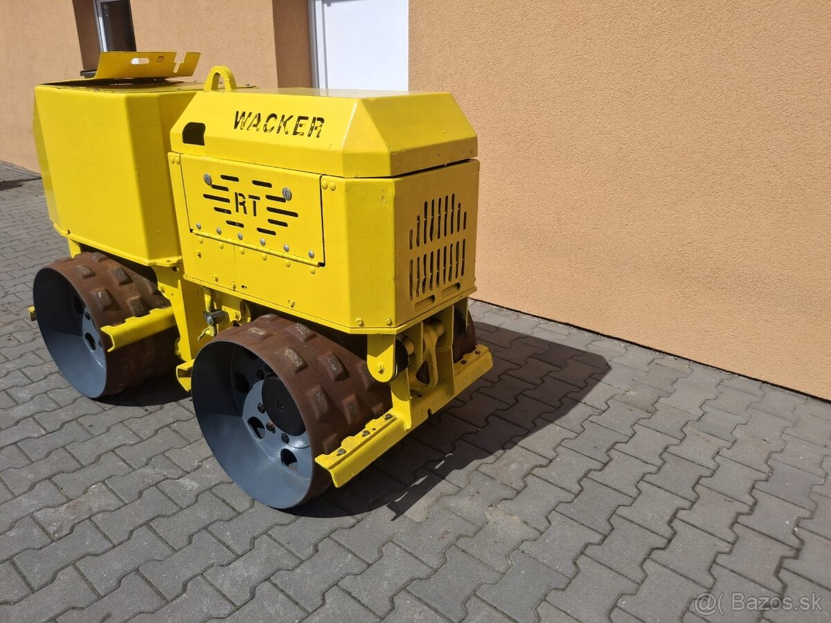 Vibrační válec Wacker neuson RT820 - 2