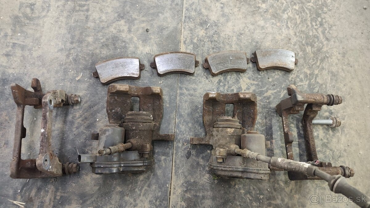 Zadne brzdy Audi A4 B8 300mm - 2