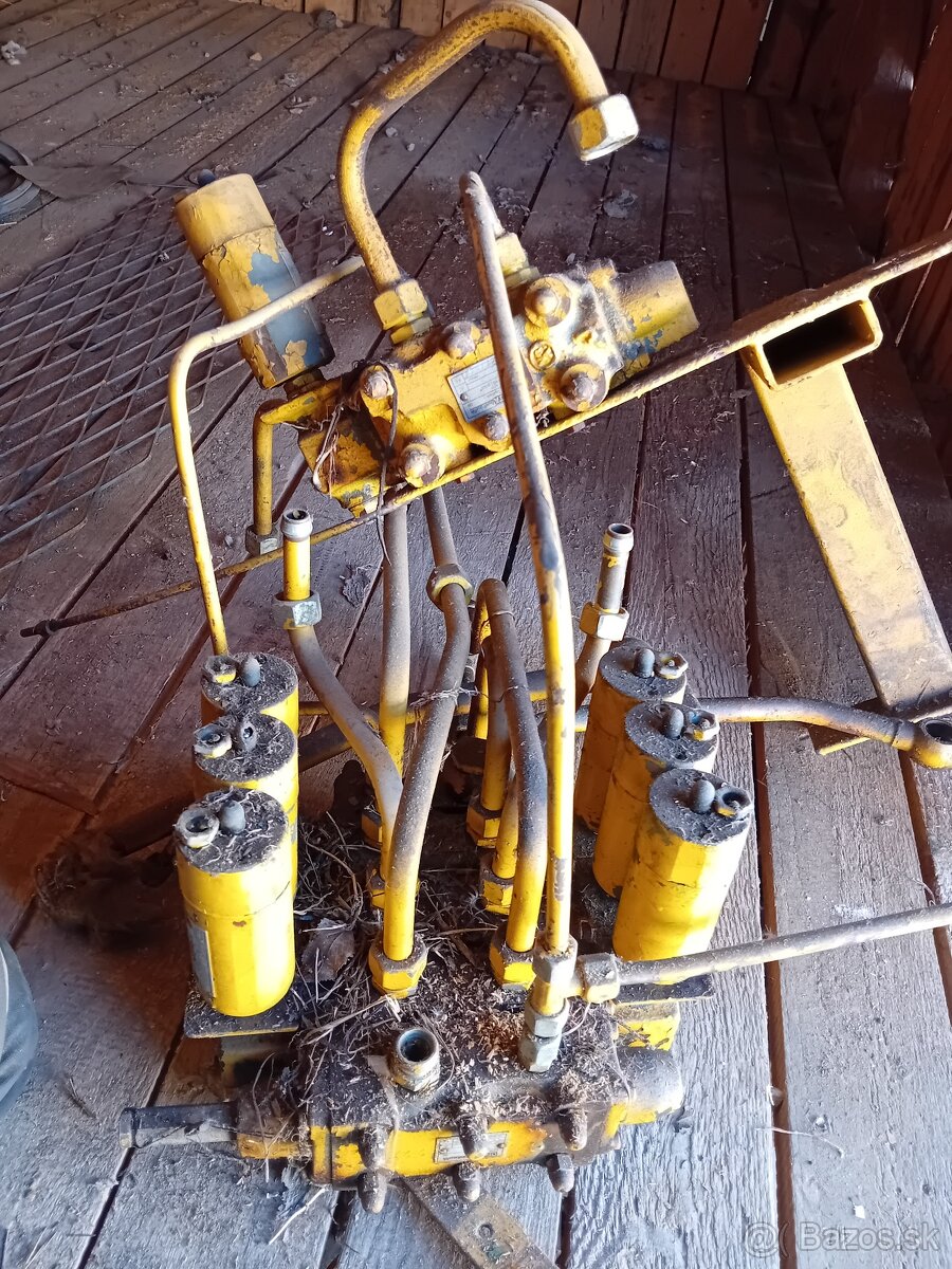 Predám hydraulicky rozvádzača - 2
