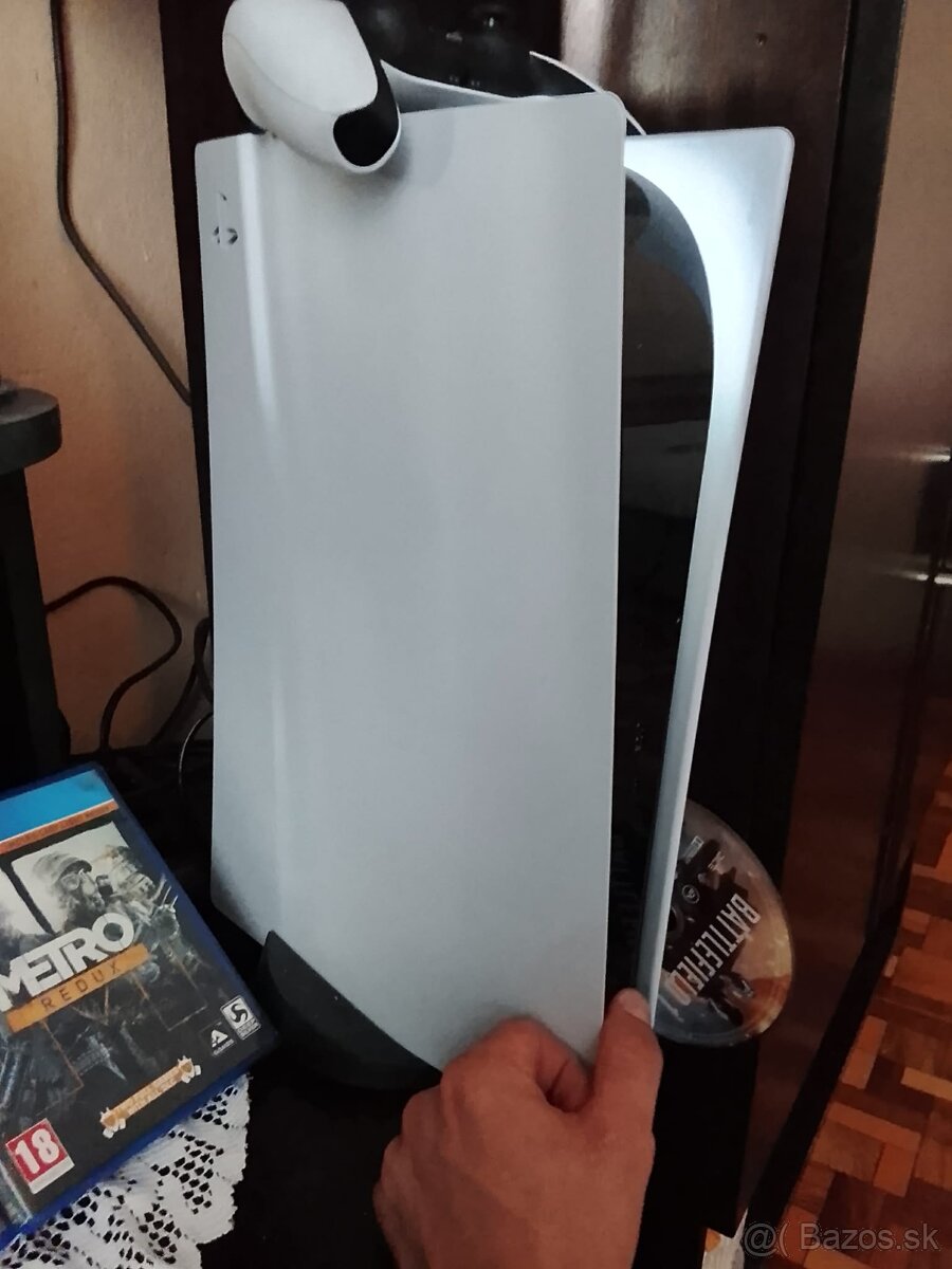 Playstation 5 s mechanikou - - - 2